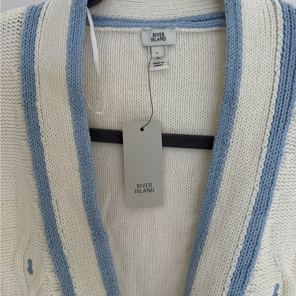 Embroidered Cable Knit Cardigan In Cream-white - Picture 4 of 5